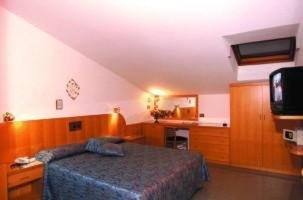 Hotel Garden Αντζόλα ντελ Εμίλια Δωμάτιο φωτογραφία